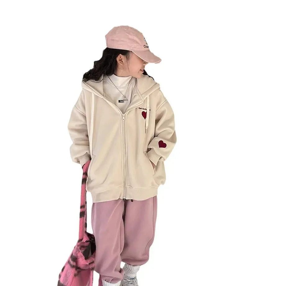 ハート刺繍フード付きジップパーカー