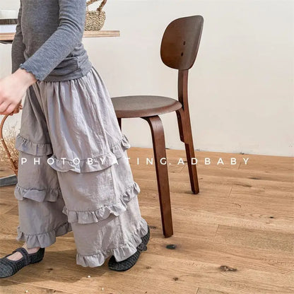 ふんわりフリルのコットンワイドパンツ