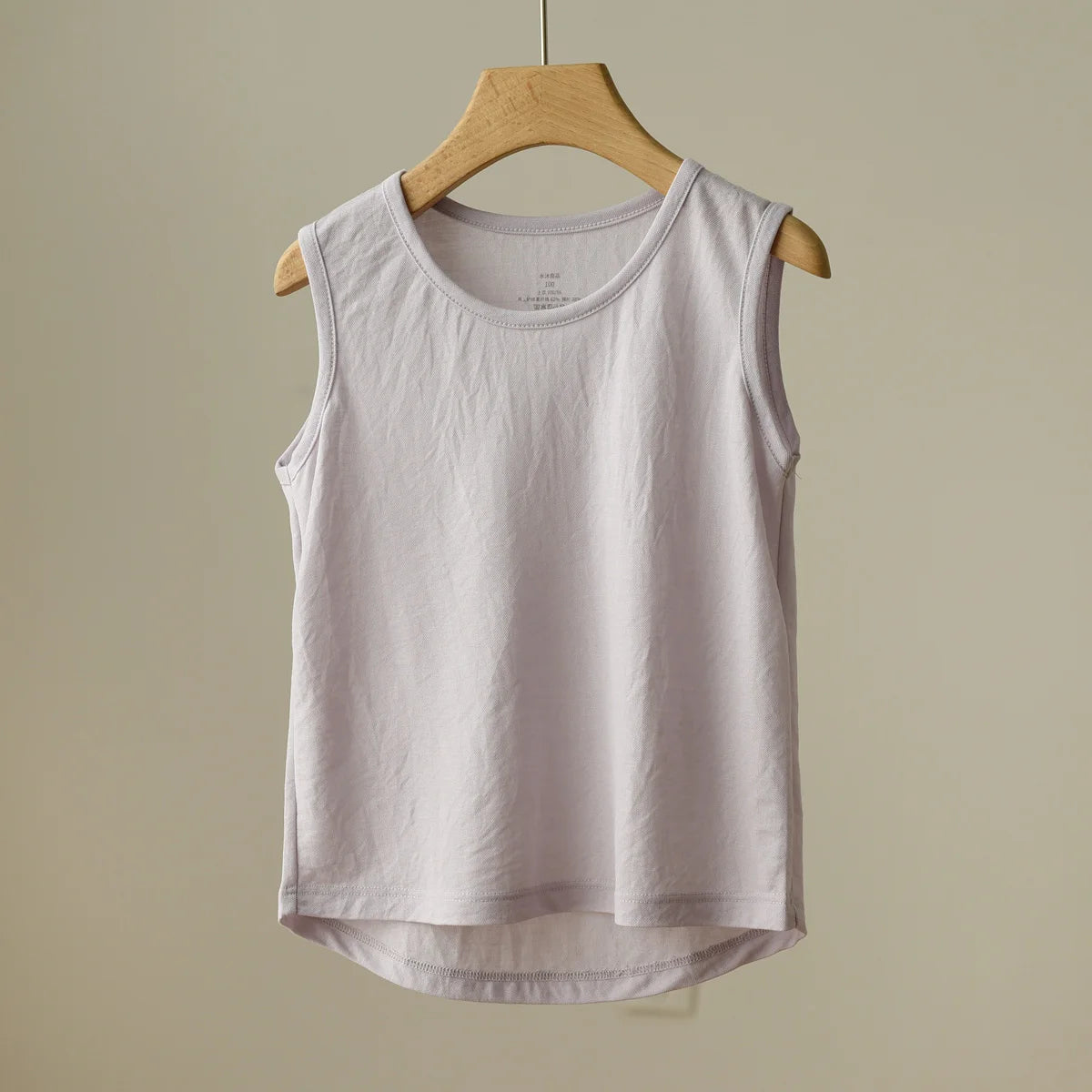 軽やか夏ベスト ノースリーブTシャツ