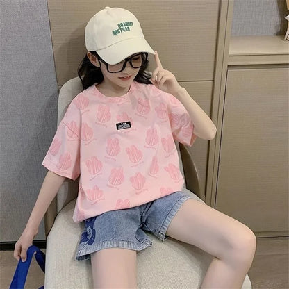 キュートなうさぎ総柄Tシャツ🐰