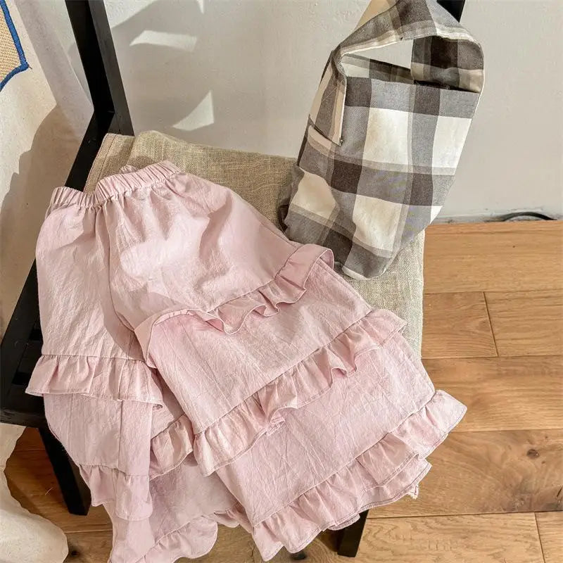 ふんわりフリルのコットンワイドパンツ