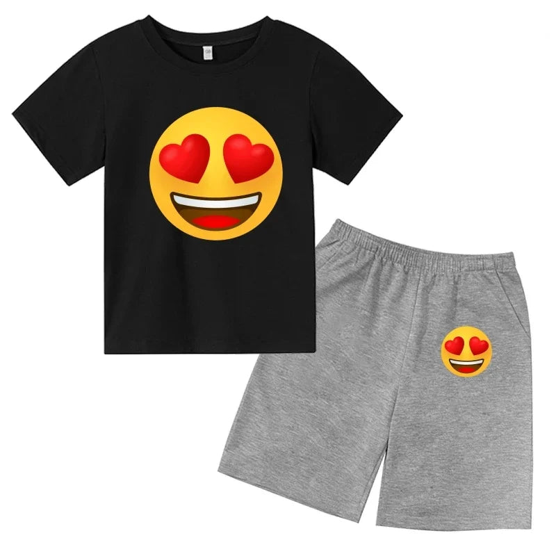 ハート目絵文字のキュートセットアップ