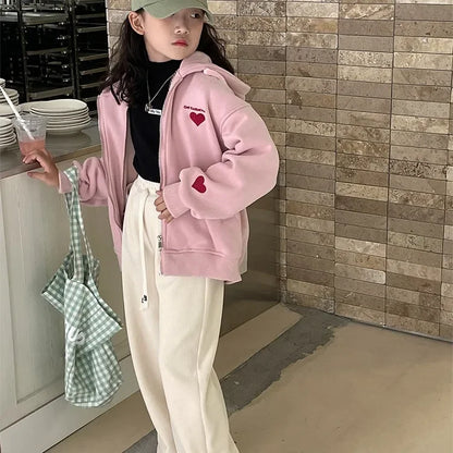 ハート刺繍フード付きジップパーカー