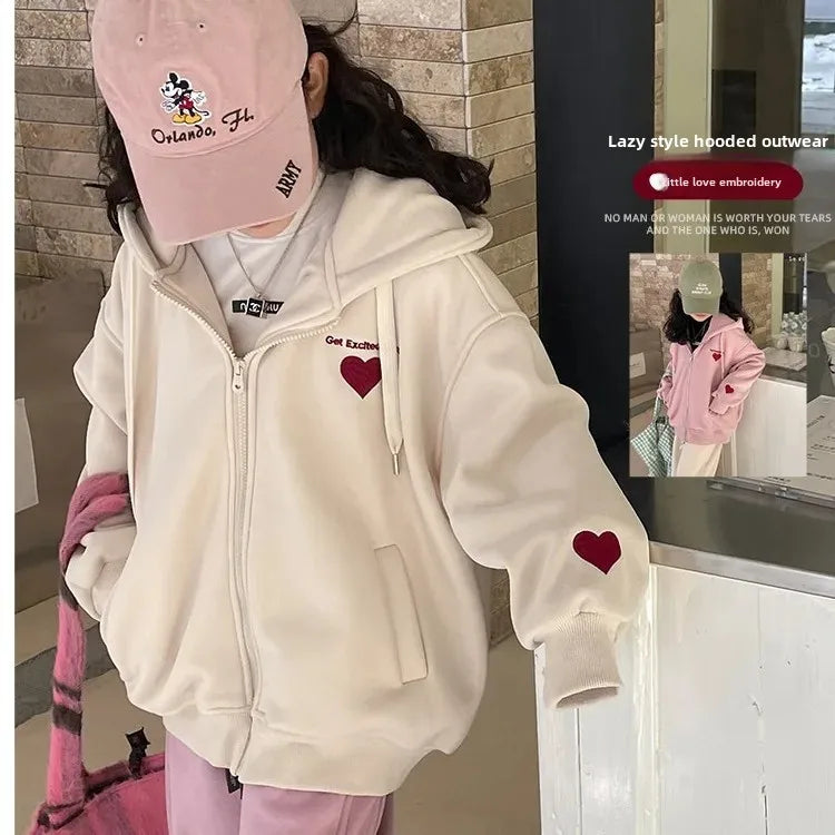 ハート刺繍フード付きジップパーカー