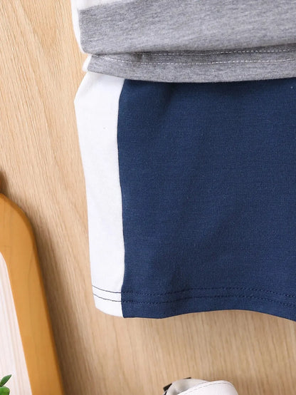 恐竜くんの爽やかスポーツセットアップ